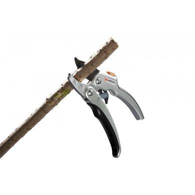 Секатор з храповим механізмом Gardena SmartCut до 25 мм